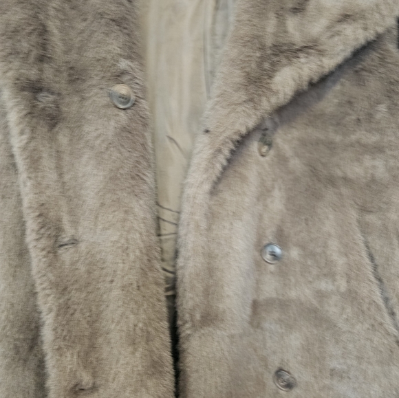 NWT Rebecca Minkoff Long Faux Fur Coat – Size M - Picture 13 of 14